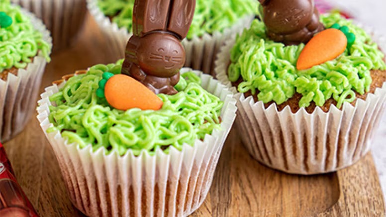 KitKat® Bunny Carrot Cupcakes