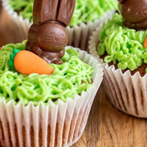 KitKat® Bunny Carrot Cupcakes